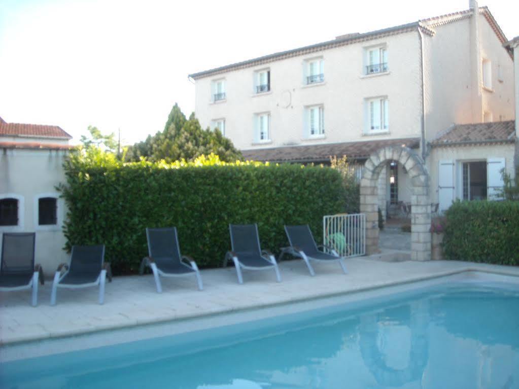 Hotel Ecusson Saint-Hilaire-de-Brethmas Esterno foto