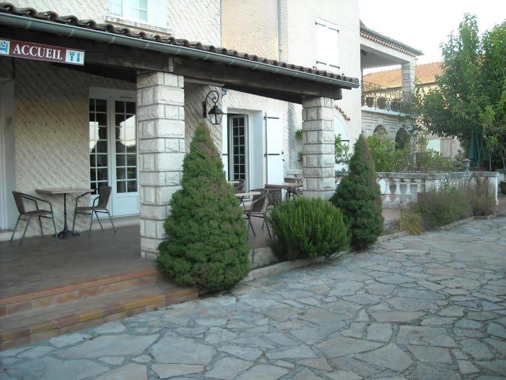 Hotel Ecusson Saint-Hilaire-de-Brethmas Esterno foto